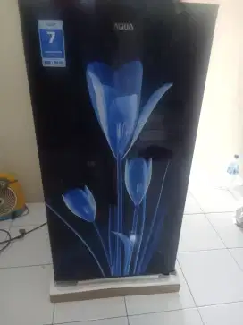 Kulkas 1 pintu merek aqua