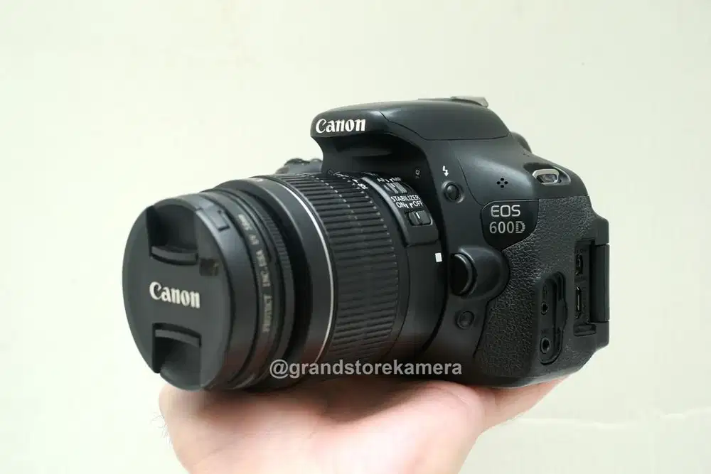 DSLR Canon 600D + 18-55mm IS II KIT