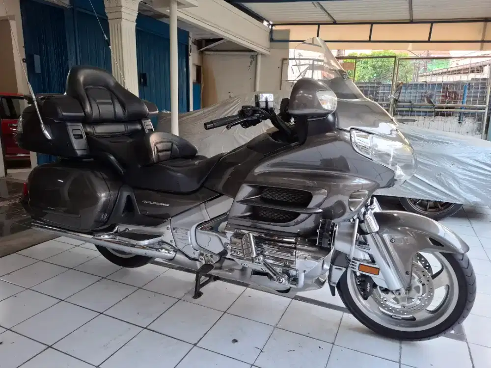 Honda Goldwing 1.8 2010 Full Paper