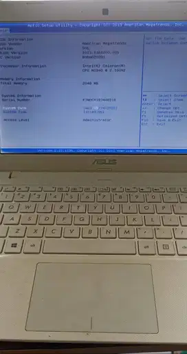 netbook asus x200m n2840 ram 2gb no hdd no charger