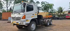 Hino Tractor Head FM 320 6x4 full ori