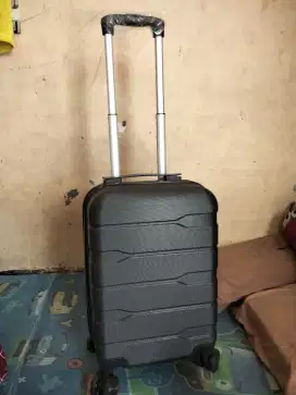Koper untuk berpergian