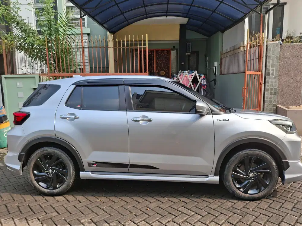 Toyota Raize GR Sport 1.0 TSS Silver (2021)
