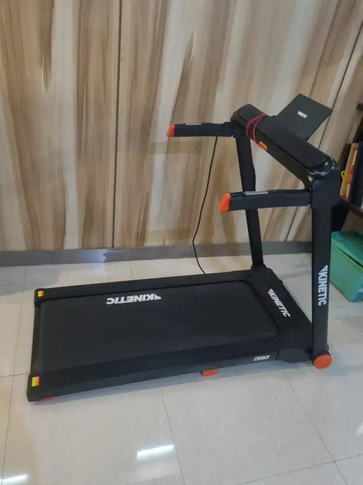 Treadmill kinetic Kondisi istimewa seperti baru