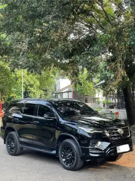 Low KM Fortuner 2.4 GR Istimewa Record