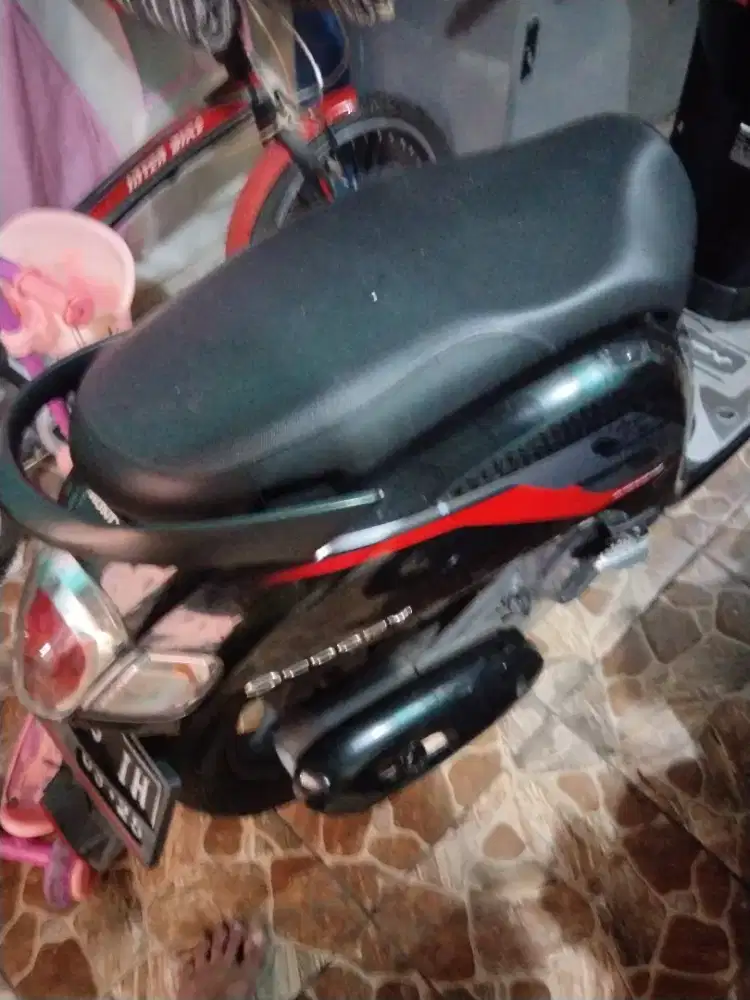 Scoopi istimewa hitam 2020