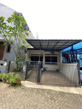 Rumah dijual lokasi strategis dekat LRT harjamukti