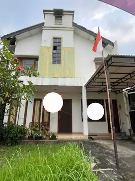 Cari rumah hook di alam sutera flamboyan harga murah