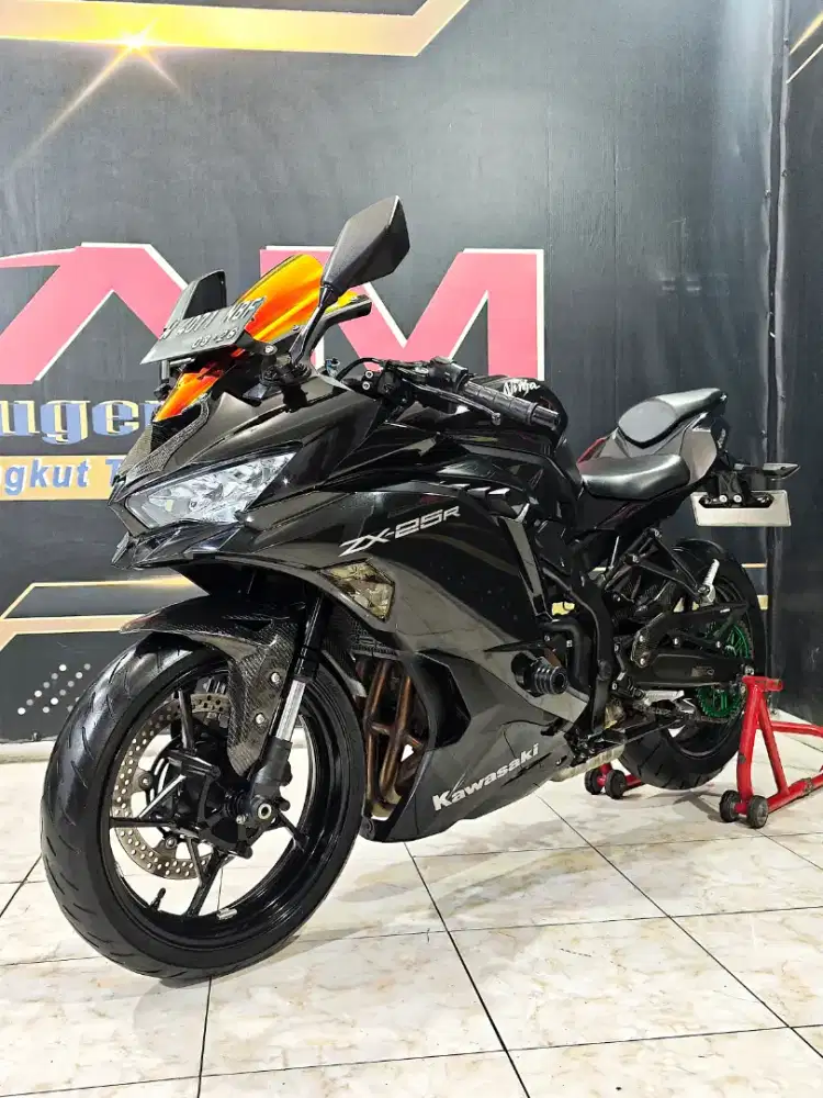 Zx25R Non abs black glossy modif ringan km 8rb.Anugerah motor rungkut