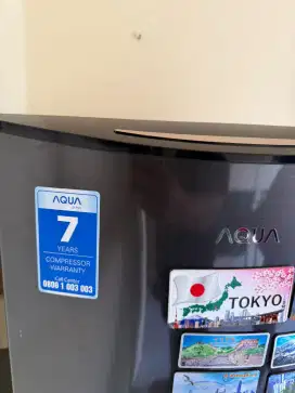 LEMARI ES AQUA 1 PINTU
