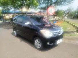 Daihatsu Xenia 2011 Bensin