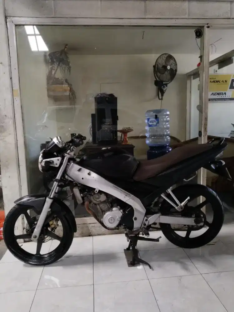 Vexion thn. 2009 cash Bali dharma motor