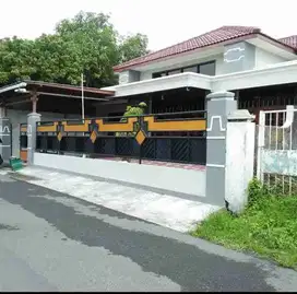 Rumah Luas Nyaman Klasik Jati Super di Colomadu Kra