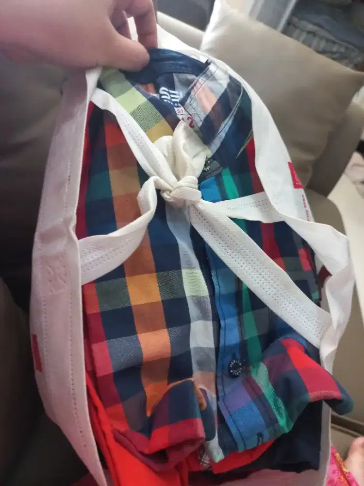 Bundling baju bekas anak laki laki