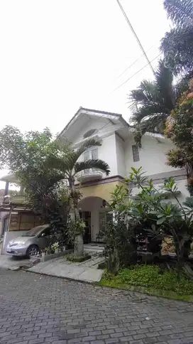 RUMAH CENGGER AYAM DEKAT SUHAT MALANG