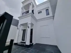 Rumah putih perum Bulevar hijau bekasi