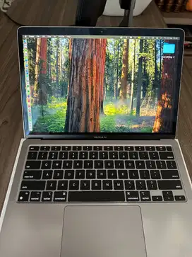 MacBook Air M1 2020 Bekas Mulus – Fullset, Siap Pakai