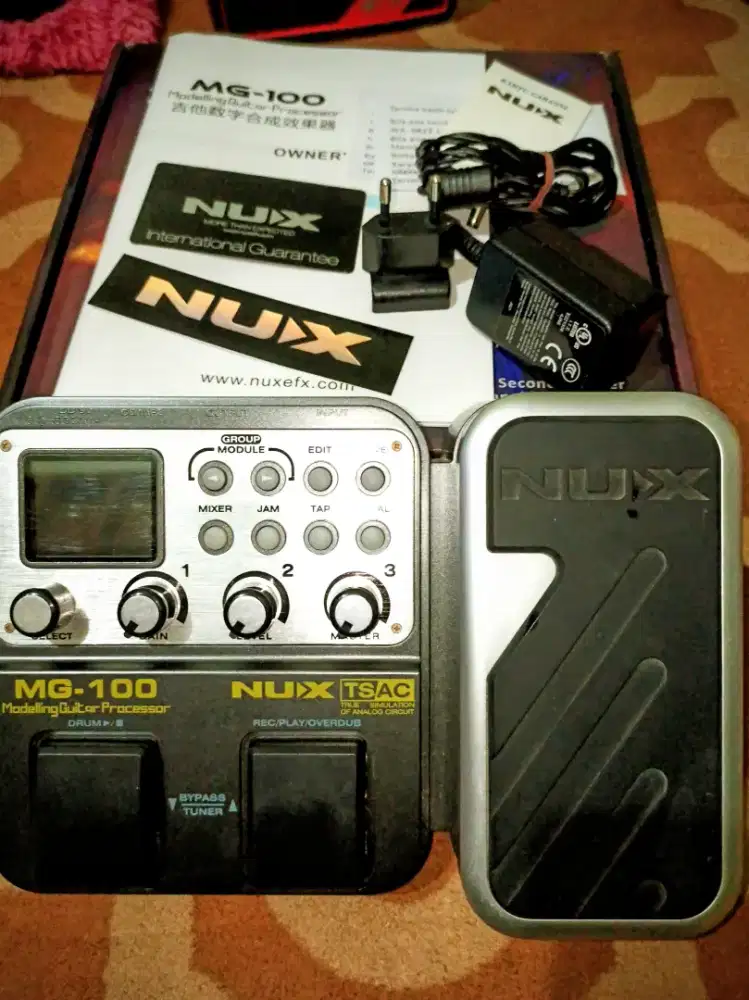 Multi efek NUX MG100