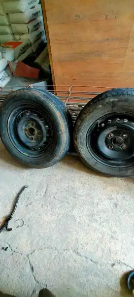 Dijual 2 pcs velg&ban  ring 14
