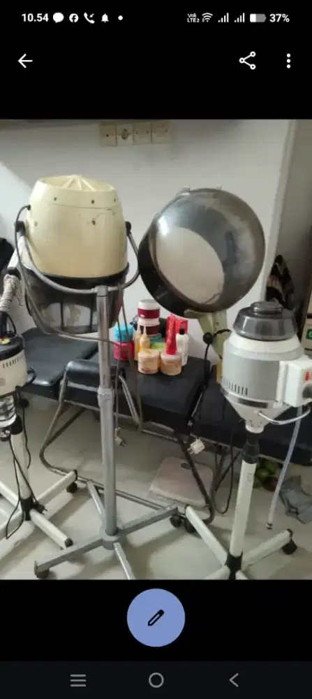 Dijual cepat.. Bekas tapi masih layak dipakai