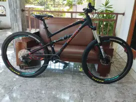 Sepeda Fulsus Polygon Siskiu D7 size M 27.5 bekas full UPGRADE