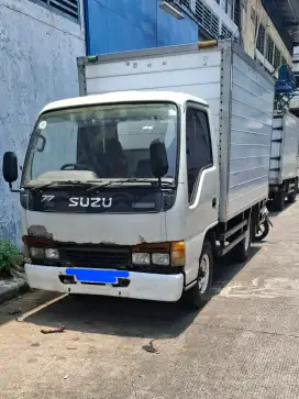 Isuzu Elf putih NHR 55 box aluminum