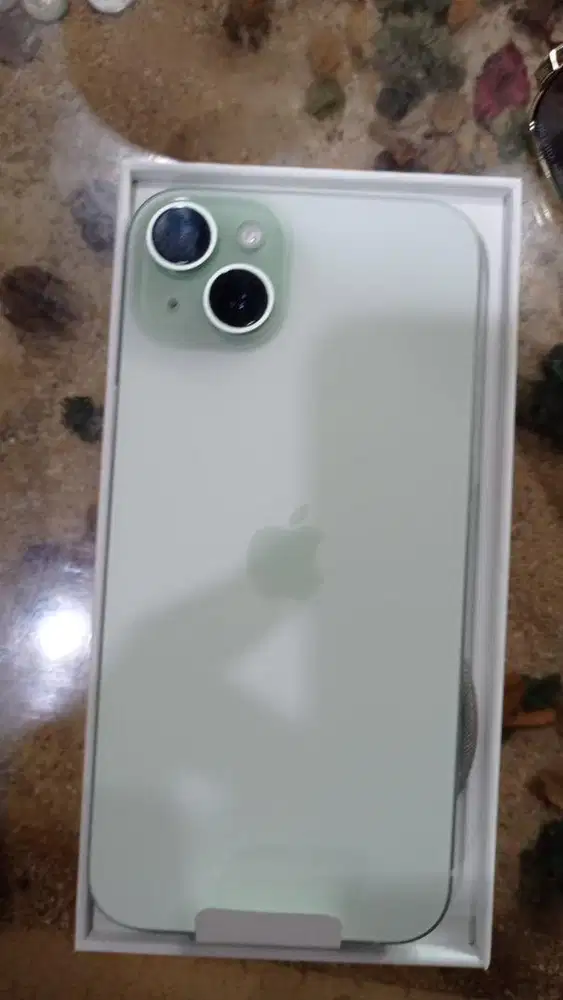 Iphone 15 Plus 128. Kondisi masih mulus