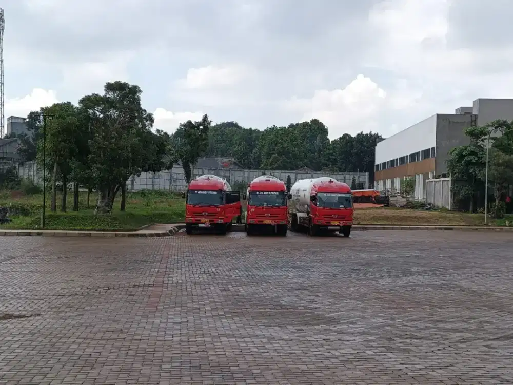 Truck tangki LPG Hino lohan tahun 2014 capasitas 13000 kg