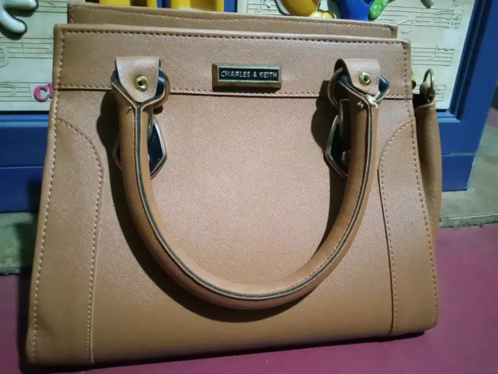 Tas fashion wanita