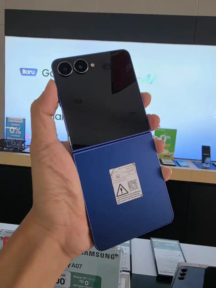 SAMSUNG Z FLIP 7