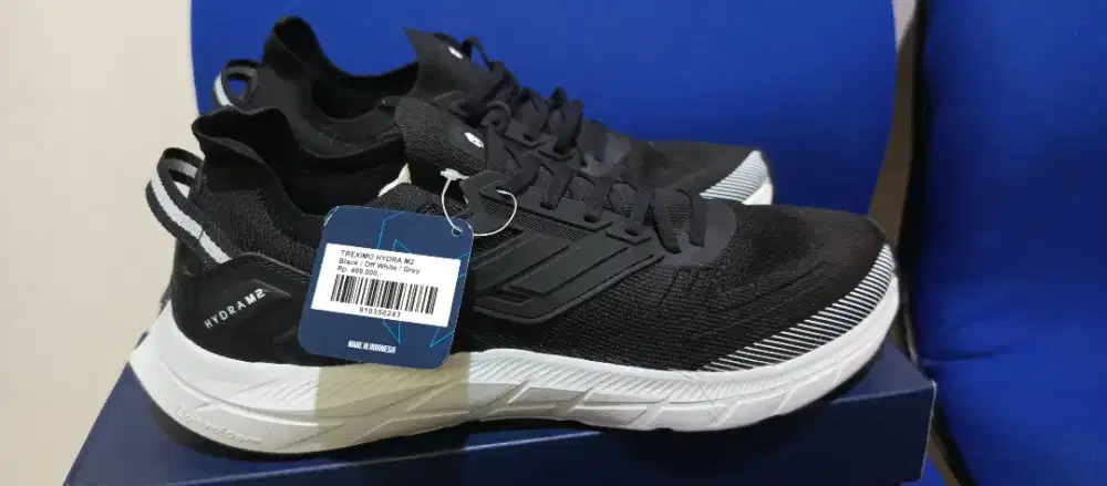 spatu futsal dan spatu running