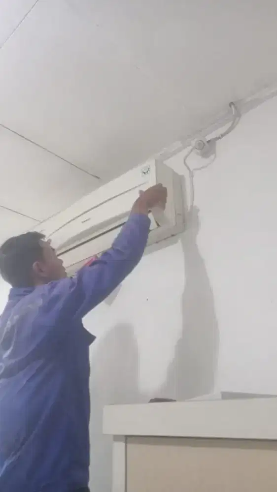 Pasang ac bekas baru,,sedia ac bekas,,cuci ac
