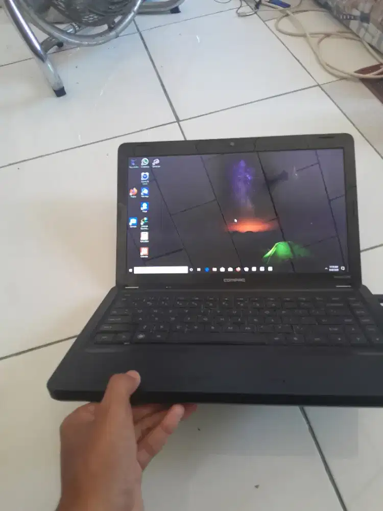 Laptop compaq bekas