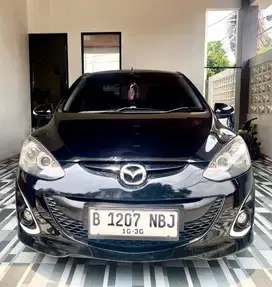 Mazda 2 SEDAN (2012)