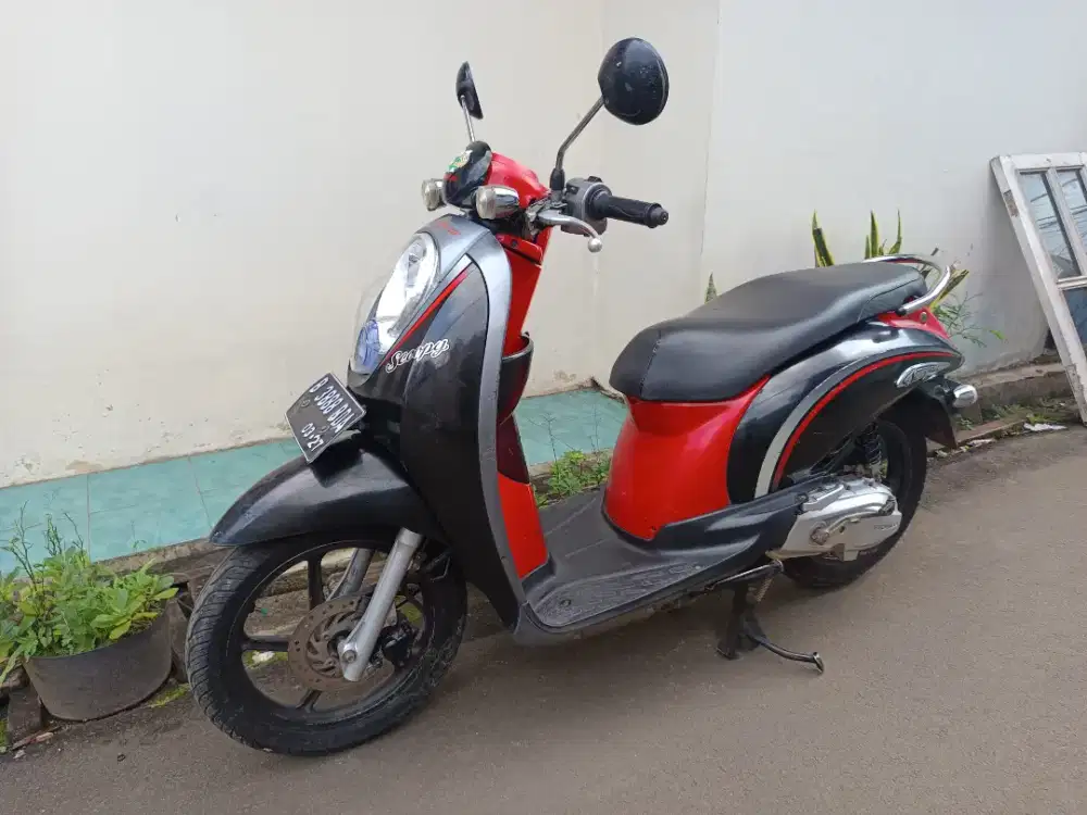 Honda scoopy karbu 2012 siap pakai