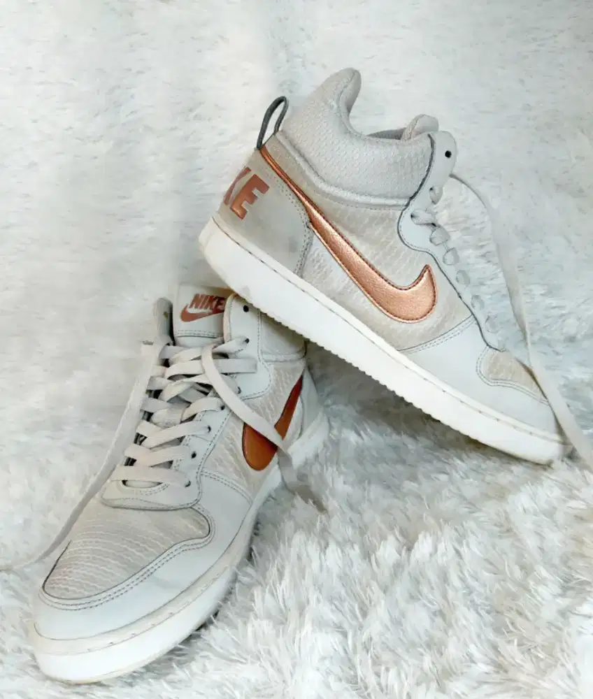 Nike court borough mid premium light bones 844907