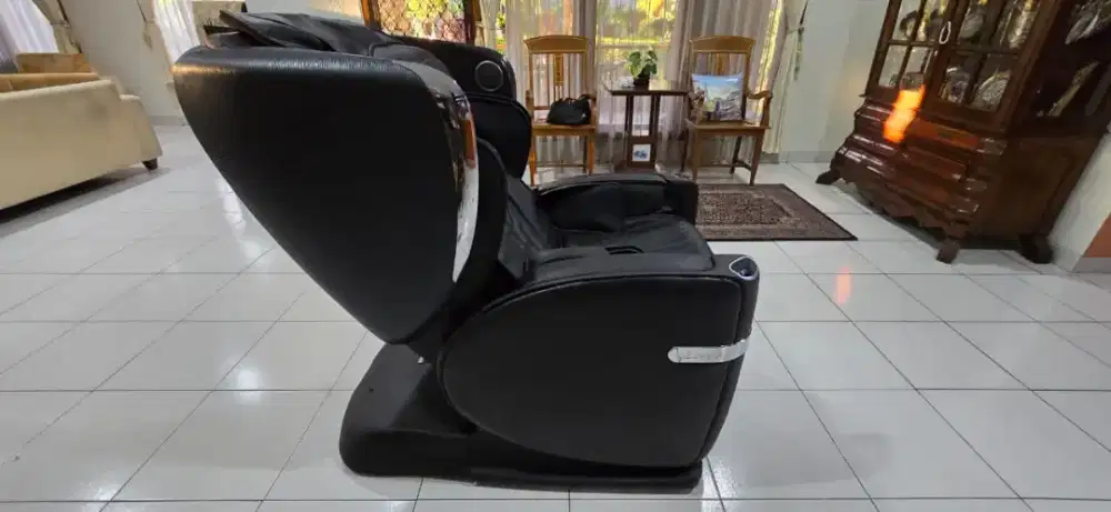 Massage Chair OSIM uLove 2  (Kondisi 90%, Jarang Dipakai)