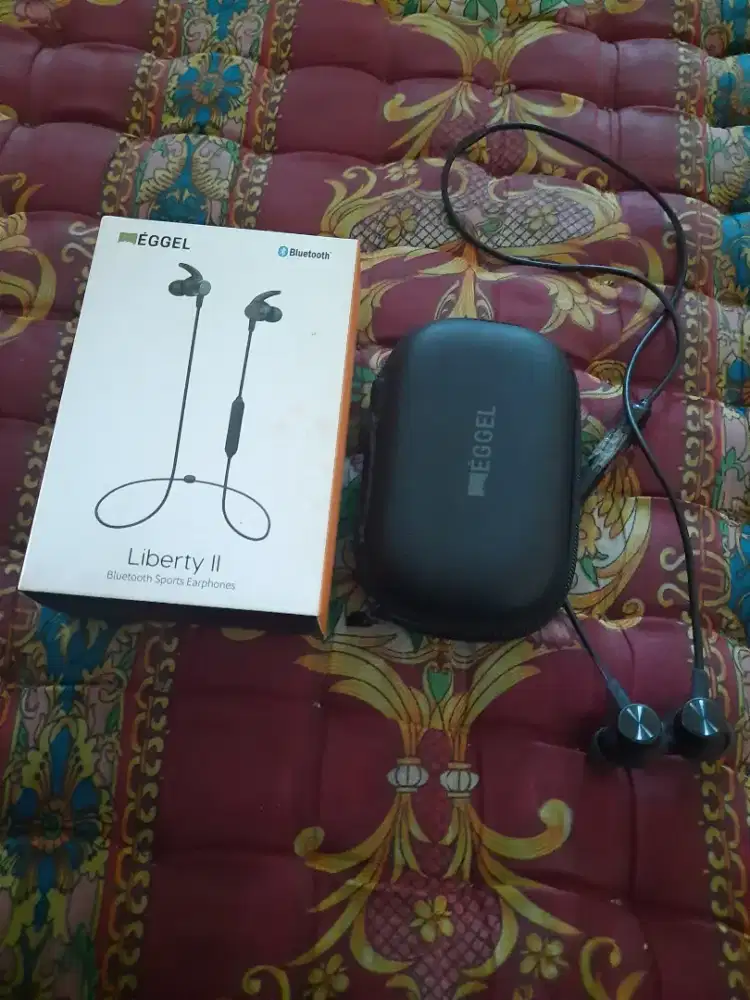 Headset earbud Eggel bluetooth