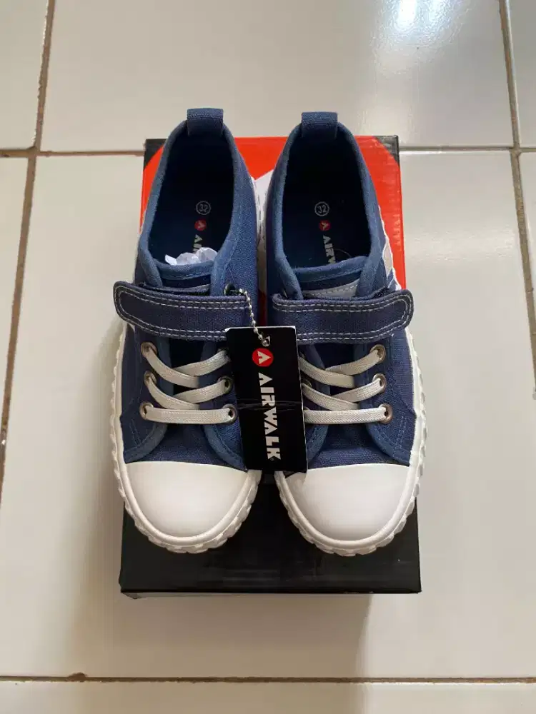 Sepatu Airwalk Avide jr Size 32