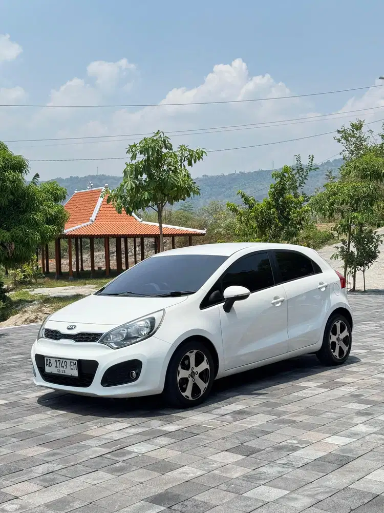 DP 20 JUTA (KIA RIO 2013 AUTOMATIC)