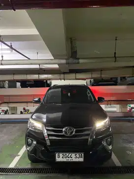 DIJUAL TOYOTA FORTUNER 2019 2.4 VRZ