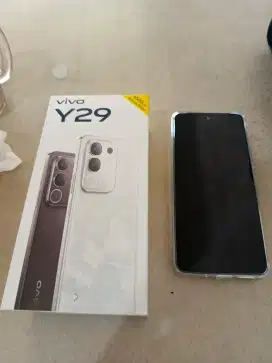 Vivo Y29 putih ram 8/128
