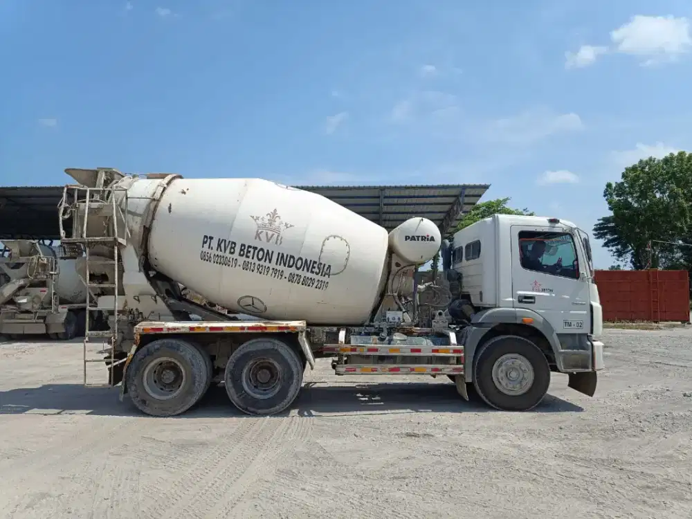 Truck Mixer 7 Kubik Mercedez Benz 2017