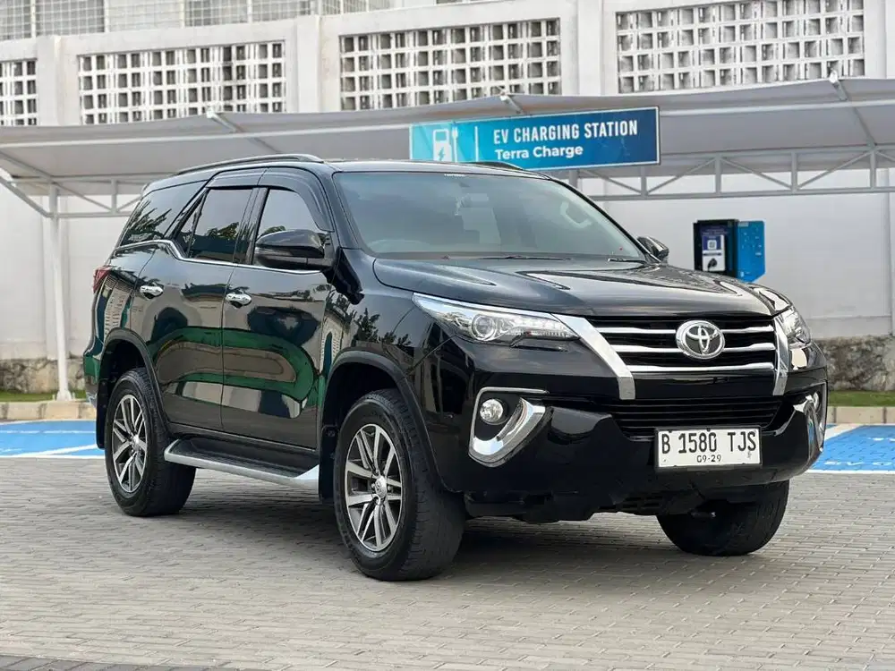 (LOW KM) Toyota Fortuner VRZ AT 2019 (Pajak Panjang)