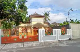 Disewakan rumah luas istimewa dekat Hotel Hyatt dan UGM