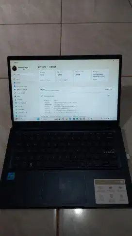 Laptop asus vivobook x1404Za