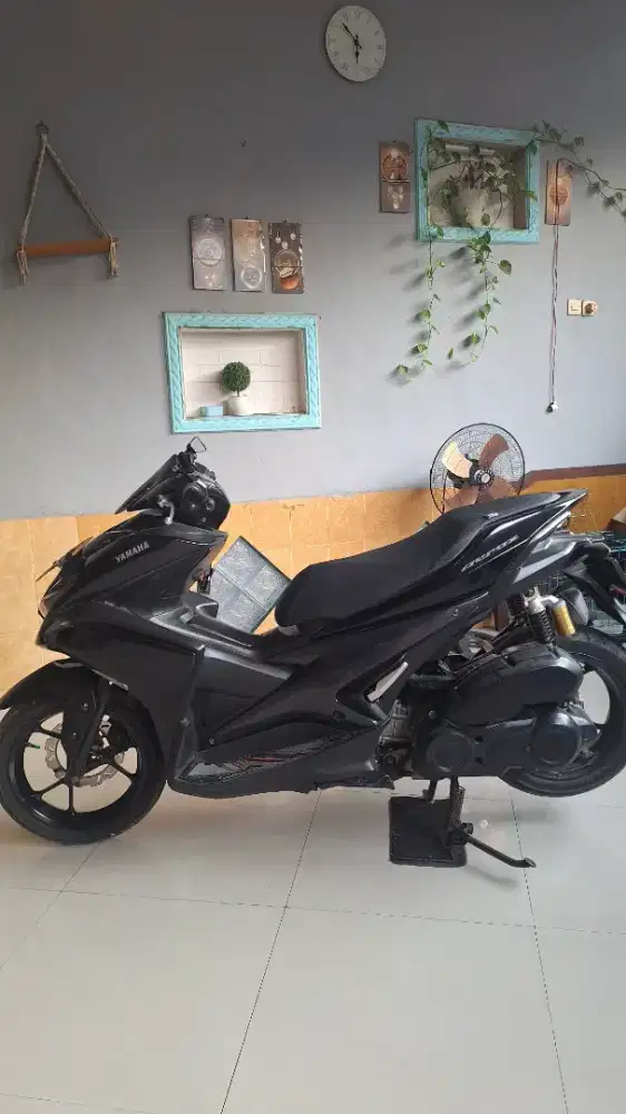 Aerox 2018 hitam