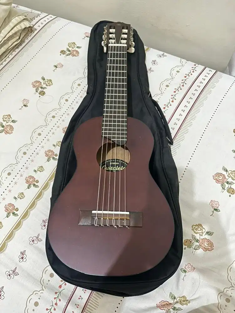 DIJUAL YAMAHA GUITALELE GL 1