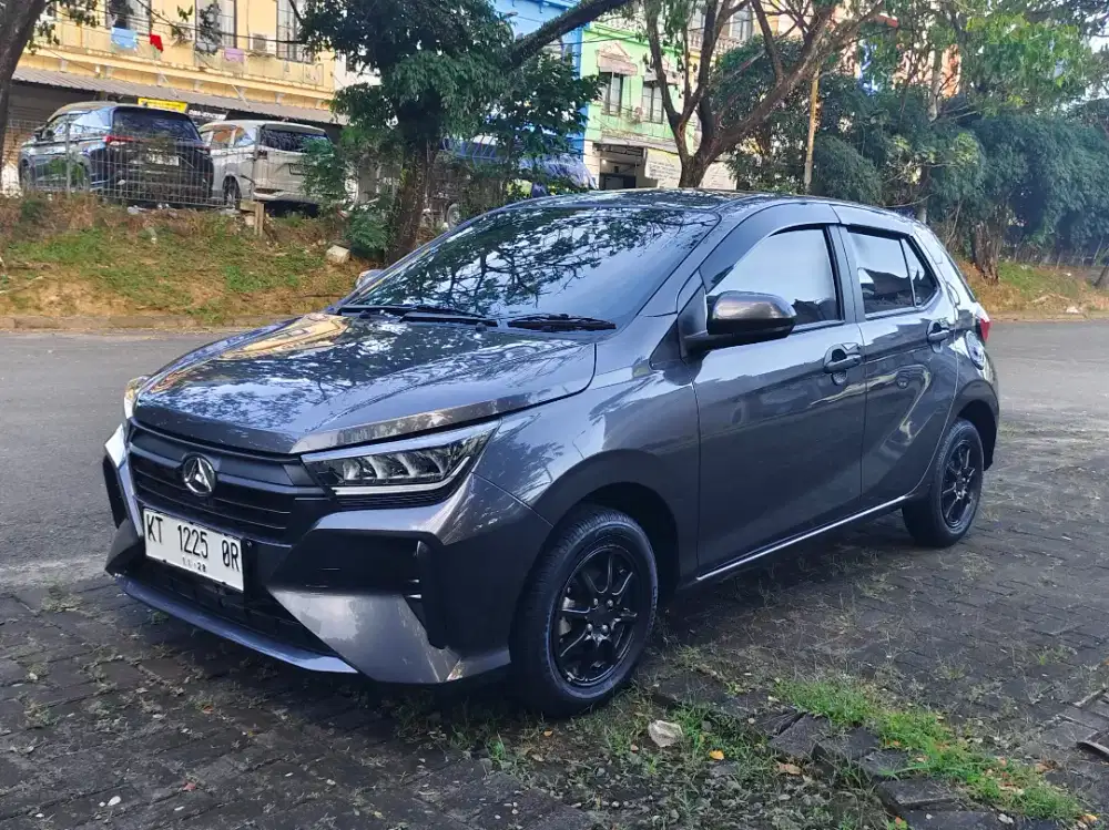 Daihatsu ayla R manual 2023