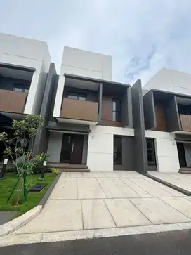 Rumah Minimalis Modern Baru di Summarecon Crown Bekasi